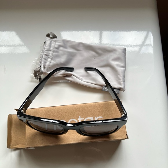 Nectar Black Oversized Square Sunglasses - Picture 4 of 5
